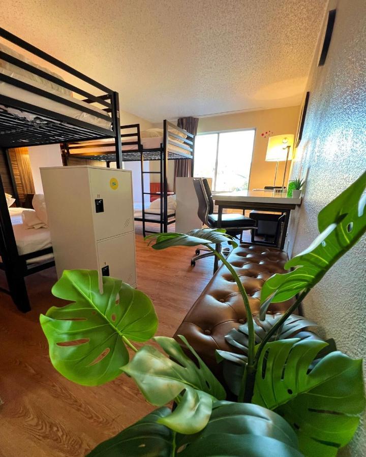 Bposhtels Charlotte Pansiyon Dış mekan fotoğraf