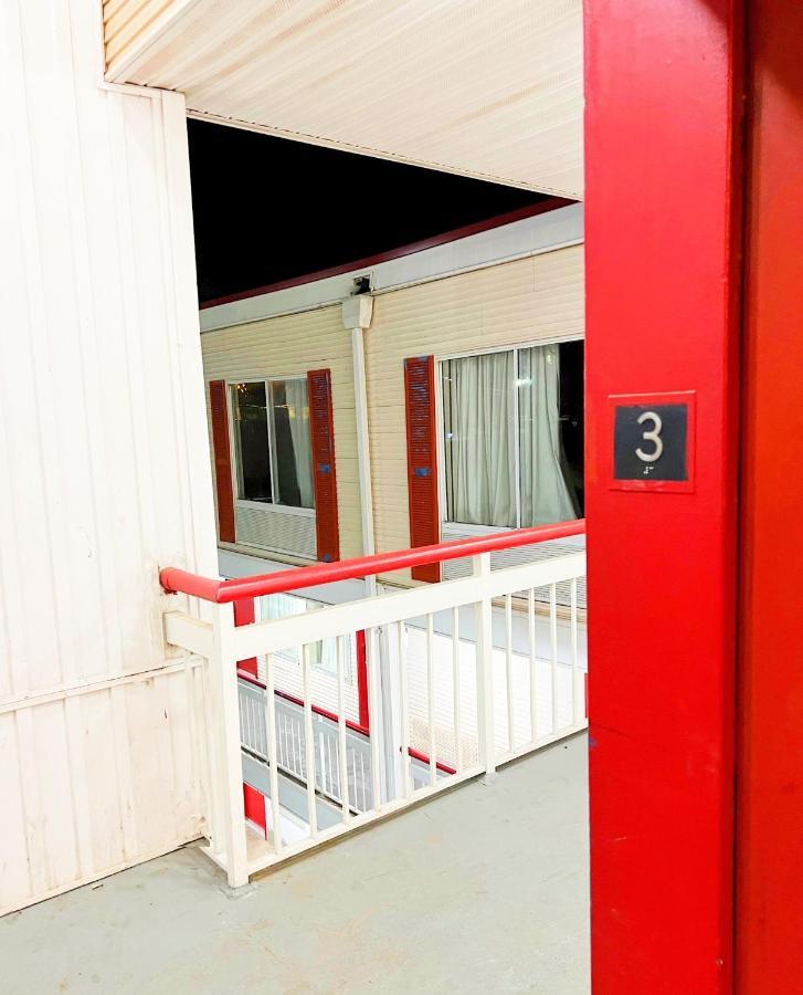 Bposhtels Charlotte Pansiyon Dış mekan fotoğraf